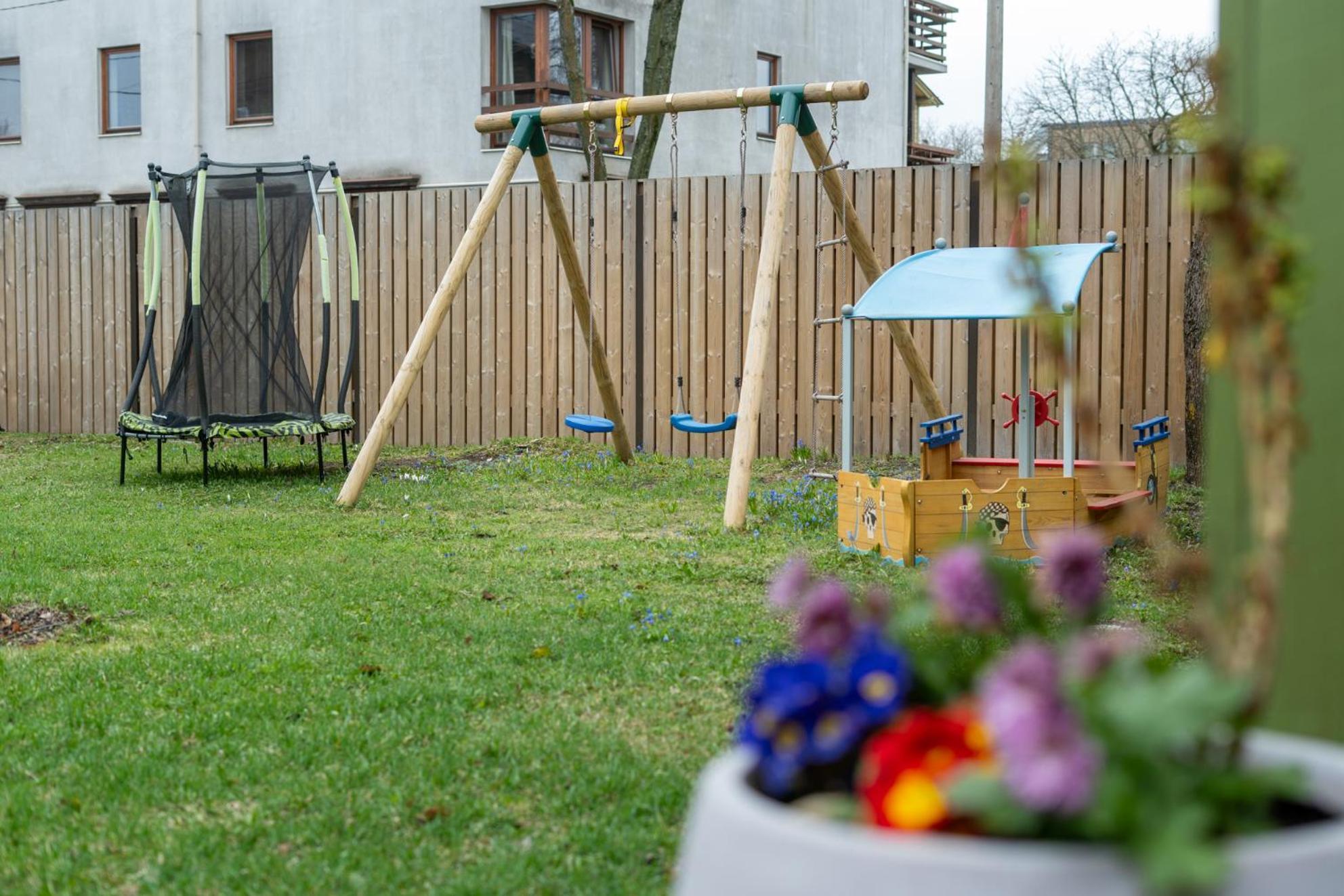 Garden Studio Next To Telliskivi & Old Town Tallin Zewnętrze zdjęcie